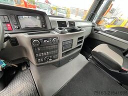 MAN TG-S 35.500 8x4 BB 4 Achs Muldenkipper Intarder