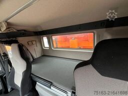 MAN TG-S 35.500 8x4 BB 4 Achs Muldenkipper Intarder