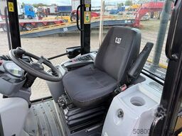 CATERPILLAR 907 M, 4+1 Schaufel, Palettengabel, Hydr. S.W.S.