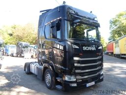 SCANIA S 500/Low Deck mit Auflieger Getränke