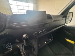 RENAULT Master Tiefrahmenkoffer mit Rampe *Kamera*