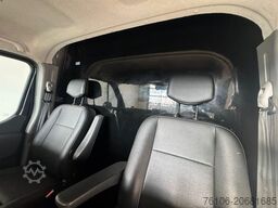 RENAULT Master Tiefrahmenkoffer mit Rampe *Kamera*