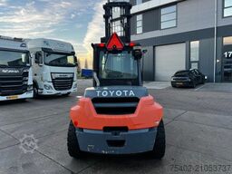 Toyota 40-8FD70N / 7 Ton / New Fork Positioner