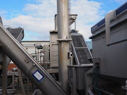 Kiremko elevating screw with bunker