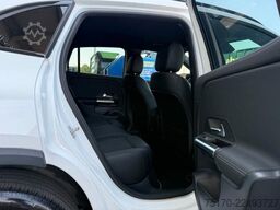 Mercedes-Benz EQA 300 4M Progressive+Ambiente+RFK+19AMG+TotW