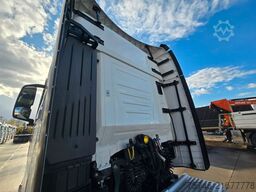 IVECO S-WAY 530 * ACC * VOLLLUFT * 2X TANK * KLIMAAUT