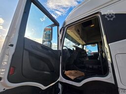 IVECO S-WAY 530 * ACC * VOLLLUFT * 2X TANK * KLIMAAUT