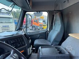 VOLVO FM-330 4x2