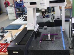 MITUTOYO Crysta Apex S574