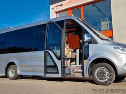 MERCEDES-BENZ 519 und 517 Glasdach XXL  20 Sitze Stock