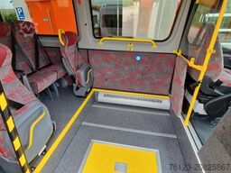 MERCEDES-BENZ 2 x Lagerfahrzeug Bürgerbus Niederflur 9 Sitze