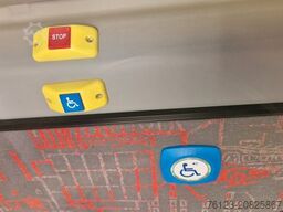 MERCEDES-BENZ 2 x Lagerfahrzeug Bürgerbus Niederflur 9 Sitze