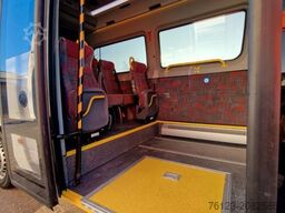 MERCEDES-BENZ 2 x Lagerfahrzeug Bürgerbus Niederflur 9 Sitze