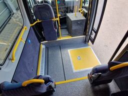 MERCEDES-BENZ 2 x Lagerfahrzeug Bürgerbus Niederflur 9 Sitze