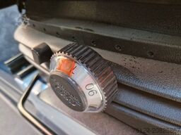 MERCEDES-BENZ 2 x Lagerfahrzeug Bürgerbus Niederflur 9 Sitze