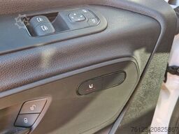 MERCEDES-BENZ 2 x Lagerfahrzeug Bürgerbus Niederflur 9 Sitze