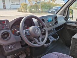 MERCEDES-BENZ 2 x Lagerfahrzeug Bürgerbus Niederflur 9 Sitze