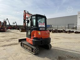 Kubota KX037-4