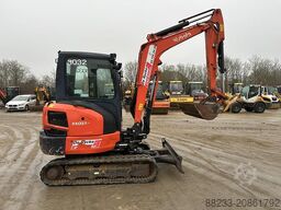 Kubota KX037-4