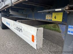 KRONE SD Schuifzeil oplegger  tautliner curtainside 2010