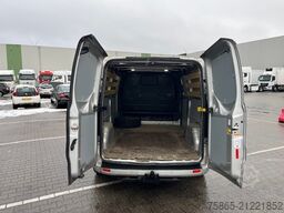Ford Transit Custom 320 / 2.0 TDCI / L2H1 Limited / ...