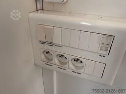 MERCEDES-BENZ Atego 816 R - Koffer, Arztpraxis, Eventfahrzeug