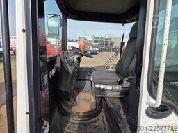 TERBERG RT283 /TERMINAL TRACTOR 4X/TURNING CHAIR. /AUTO...