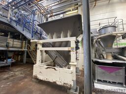 Heckmann Product aanvoerbunker + Opvoervijzel