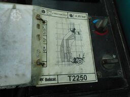 Bobcat T2250