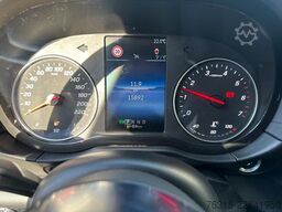 Mercedes-Benz T 180 Progressive Automatik Navi RFK LED
