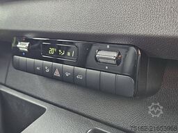 MERCEDES-BENZ SPRINTER 317 L2H2 3.5T-Trekhaak!