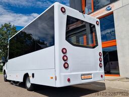 MERCEDES-BENZ Heckniederflur Sprinter 517 / 4 er Bestuhlung