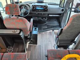 MERCEDES-BENZ Heckniederflur Sprinter 517 / 4 er Bestuhlung