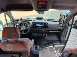 MERCEDES-BENZ Heckniederflur Sprinter 517 / 4 er Bestuhlung