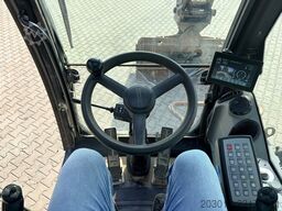 LIEBHERR A918 Compact Mobilbagger *10.886 Std.