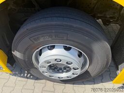 MERCEDES-BENZ 2540 LL 6x2/4 Kühlkoffer 8.2m LBW 2,5t  Carrier