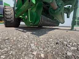John Deere V451M