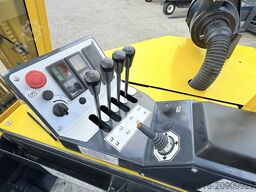 Combilift C3000CB GAS TRIPLEX 4900 POSITIONER TOP1