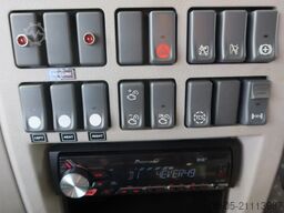 Volvo FL 250 FL 250 Bakwagen + Klep 2.000 kg Euro 6