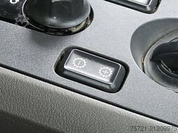 DAF LF 230 Bakwagen Laadklep!