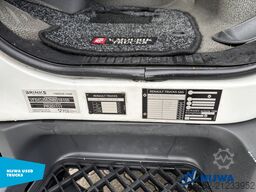 Renault D 240 4x2 ACC + Laadklep