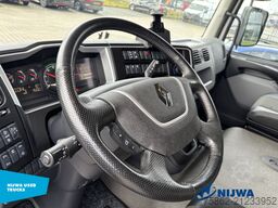 Renault D 240 4x2 ACC + Laadklep