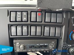 Renault D 240 4x2 ACC + Laadklep