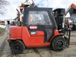 Nissan 4 Ton.-Triplex-FH 4,5m + Seitenschieber