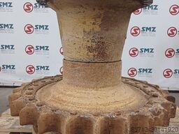 Caterpillar Occ hub sprocket + spindle D6M Caterpillar