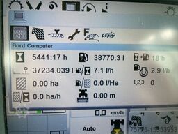 Claas ARION 550