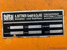 MERCEDES-BENZ 1824 Axor Abroller mit Schneeschild und Streuer