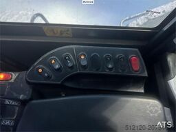 Komatsu WA380-7 wheel loader w/ bucket, scale, summer and