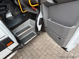 MERCEDES-BENZ Sprinter 314 BlueTEC 9Sitze+Rollstuhllift Klima