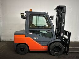 Toyota 52-8FDF30 - TRIPLEX - NEUWERTIG - 77 Stunden !!!